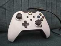 Pad pod Xbox / PC przewodowy
