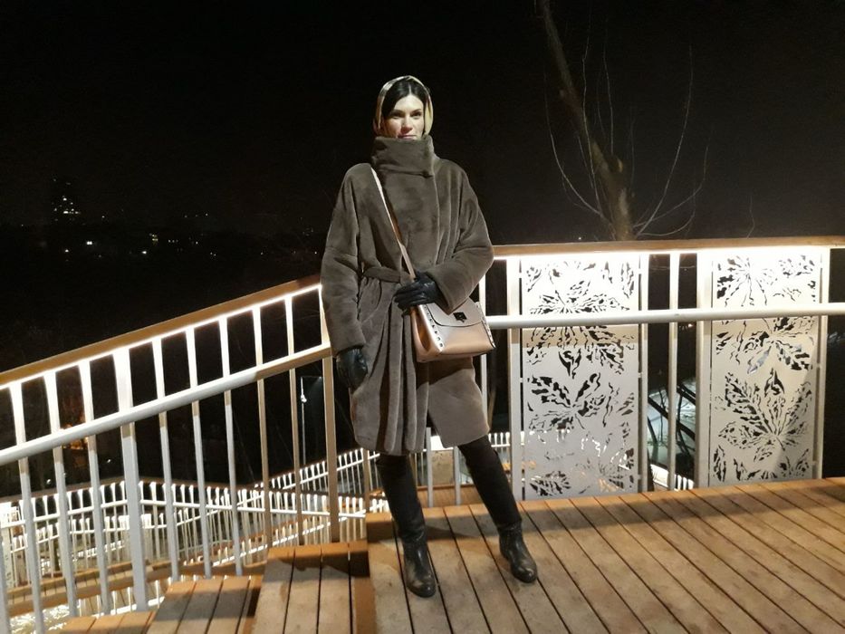 Шуба коричневого кольору