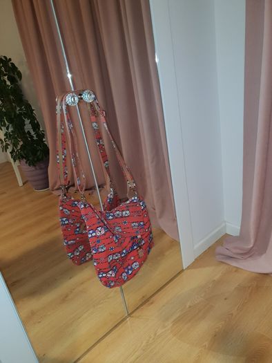 Torebka na ramię czerwona materiał