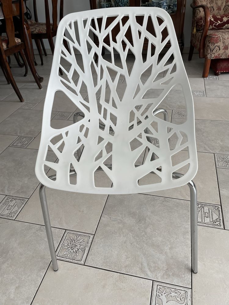 Krzeslo ażurowe