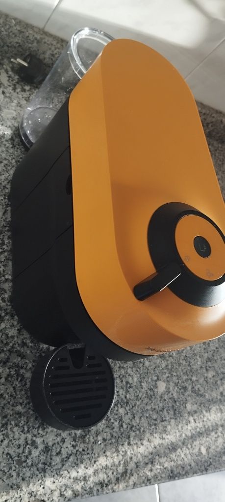 Oportunidade!! Cafeteira Nespresso