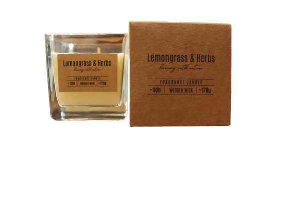 Świeczka zapachowa z drewnianym knotem Lemongrass & Herbs