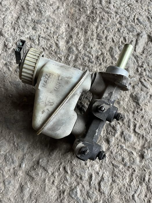 Главний тормозний опель кадет