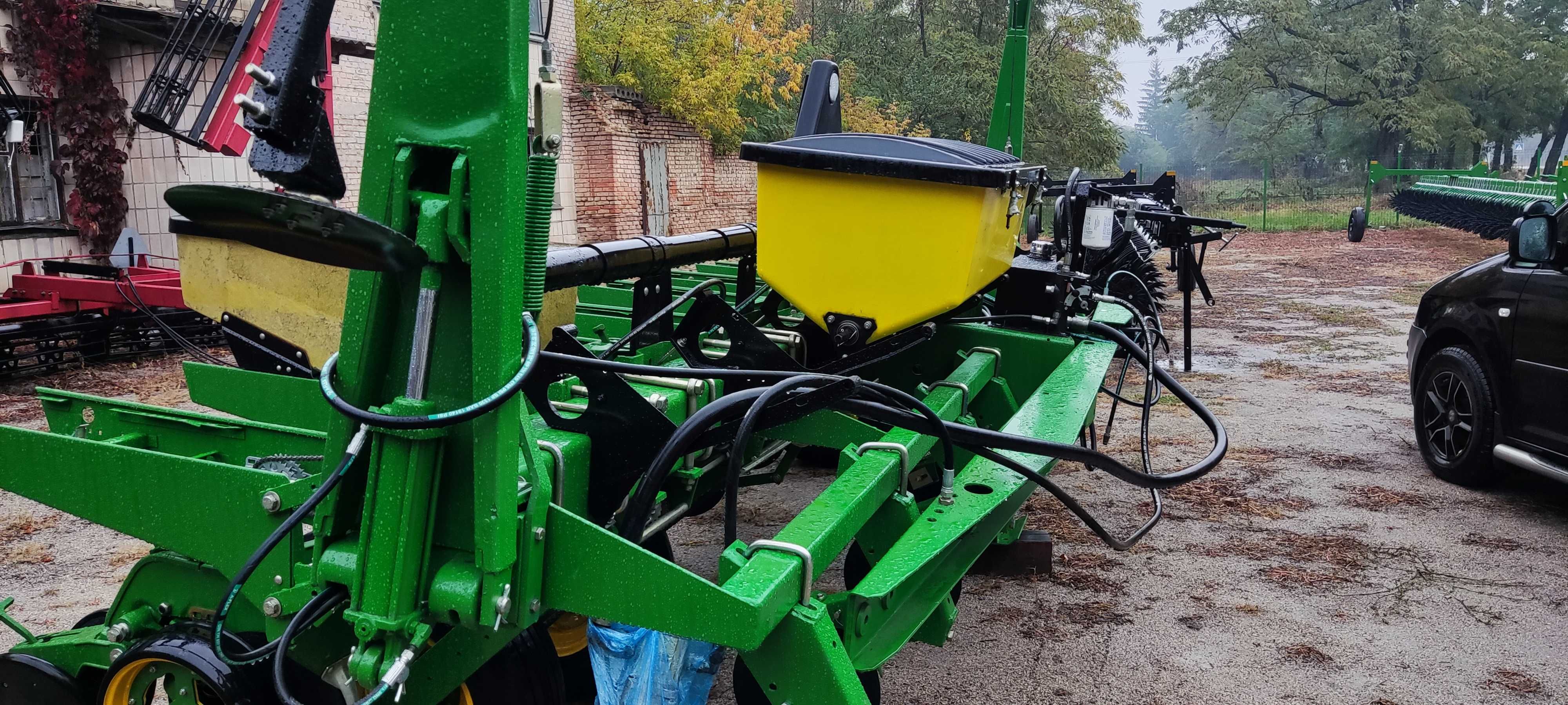 Сівалка просапна пневматична точного висіву JOHN DEERE 7200