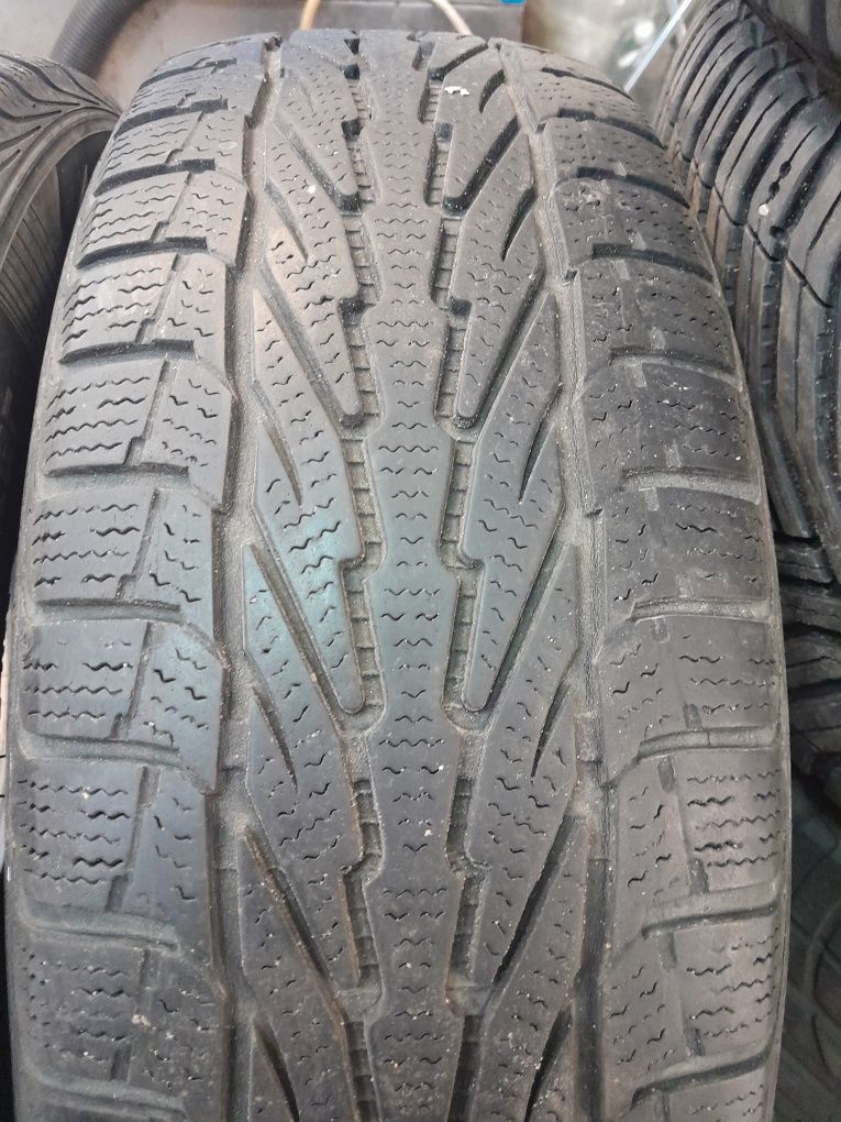 Opona opony 195/65r15 Apollo zima 2 szt para