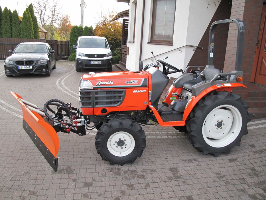 Mini Traktorek Kubota GB20 4X4 20KM Wspomaganie Mały Ogrodniczy