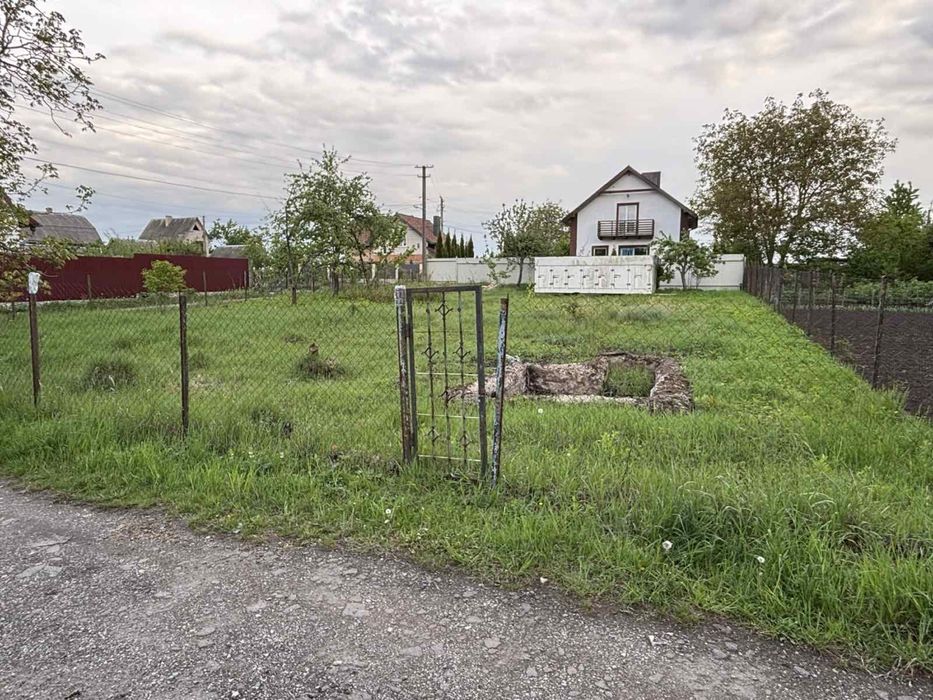 Продається дачна ділянка