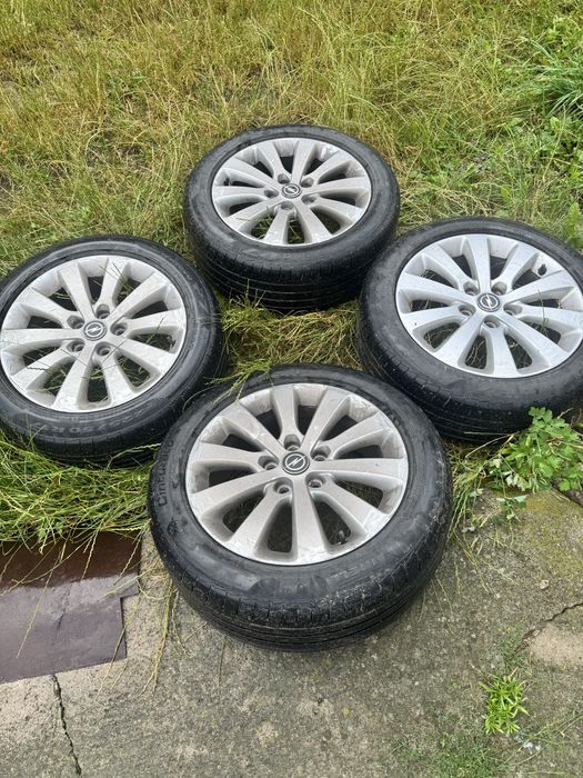 Продам диски з резиною 5/115 R17