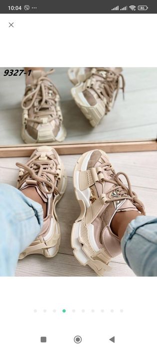 Жіночі кросівки у стилі d&g