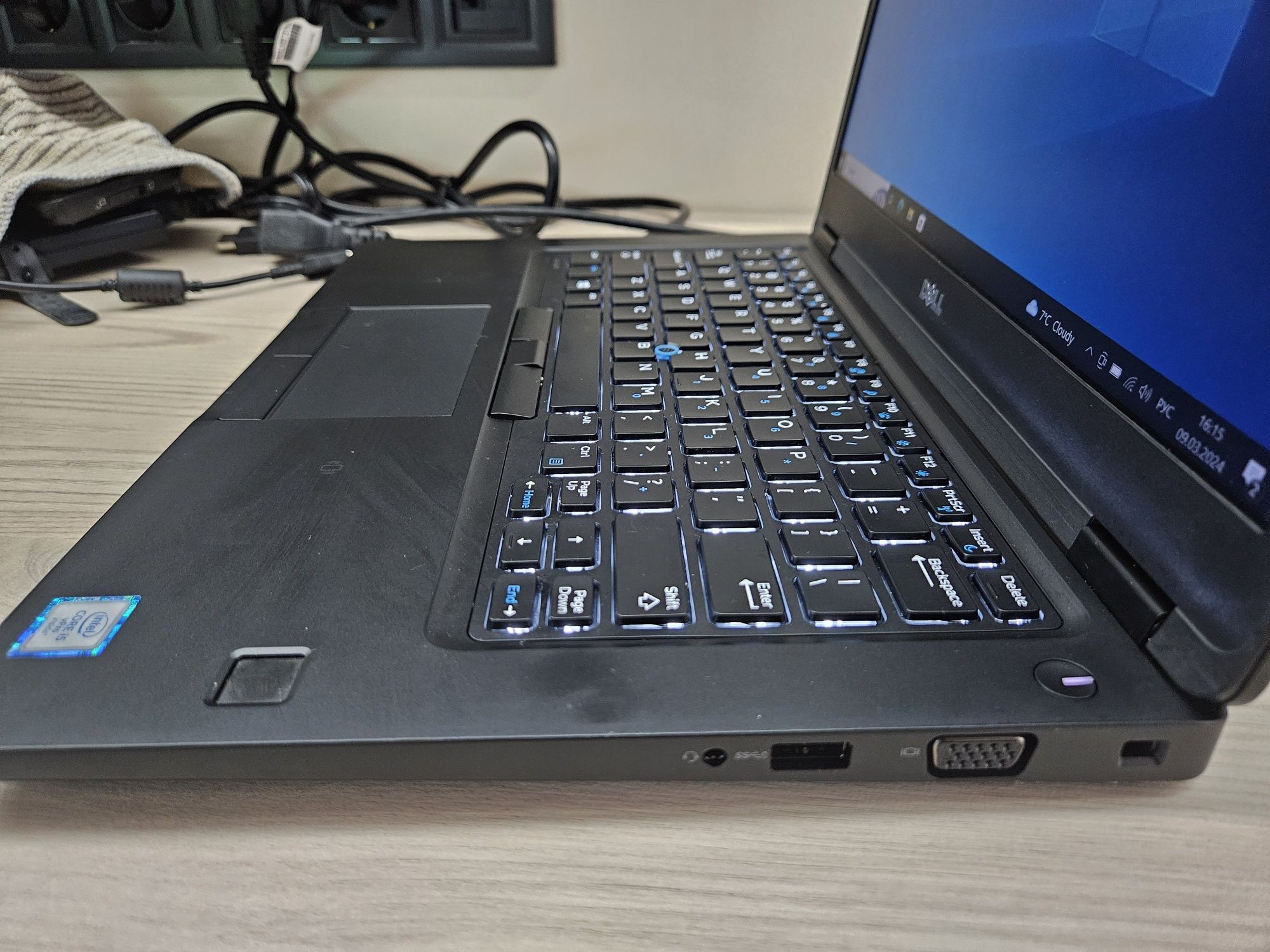 Ноутбук Dell Latitude 5480 i5-6300U/8Gb/256Gb SSD/14" FHD