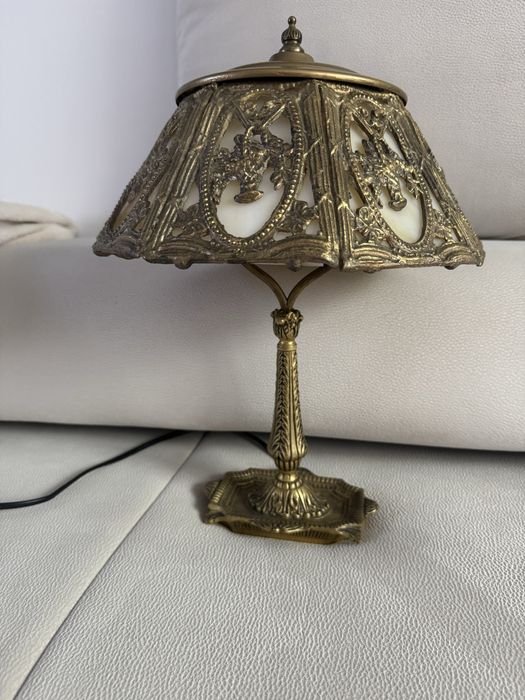 Stara lampa buduarowa