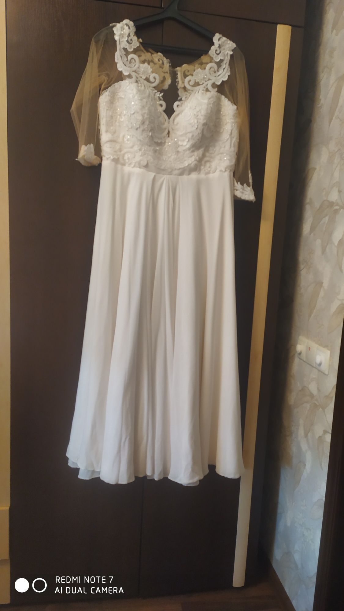 Свадебное платье 48-52 размер ,регулируется с помощью корсета