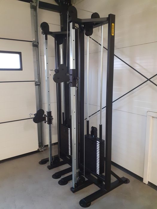 Brama do ćwiczeń / siłownia / wyciąg