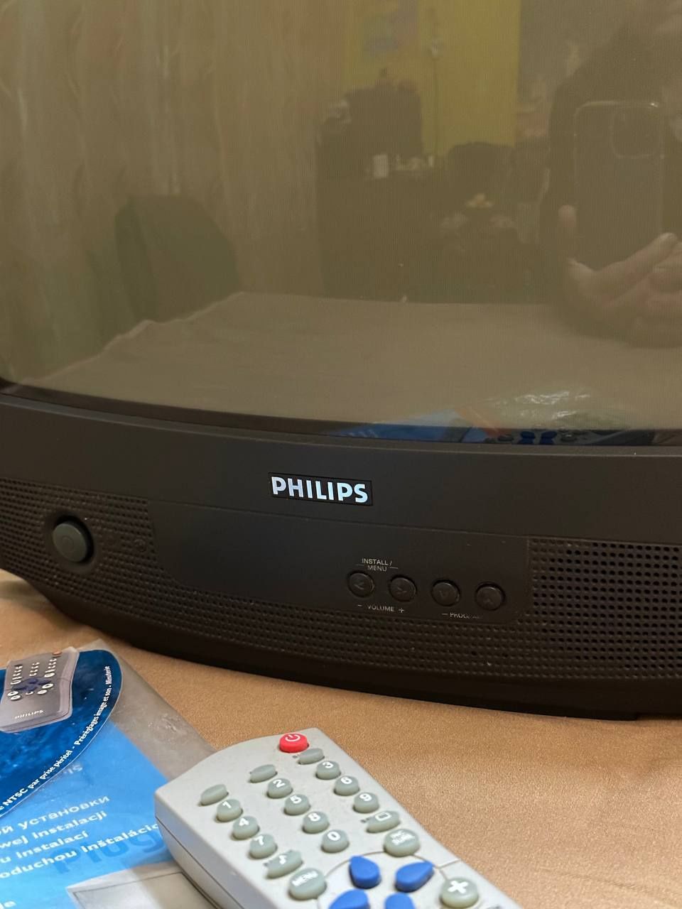 Телевізор philips 14pt1345/58 тв