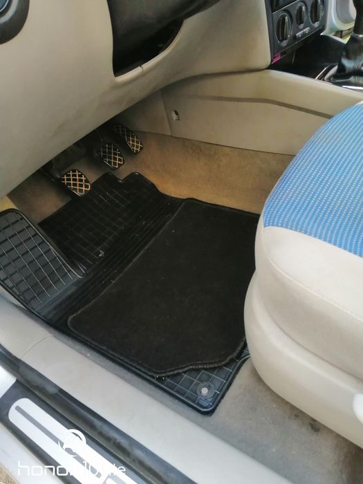 Гольф 4  2001р. 1.4 16v 154000 пробігу.