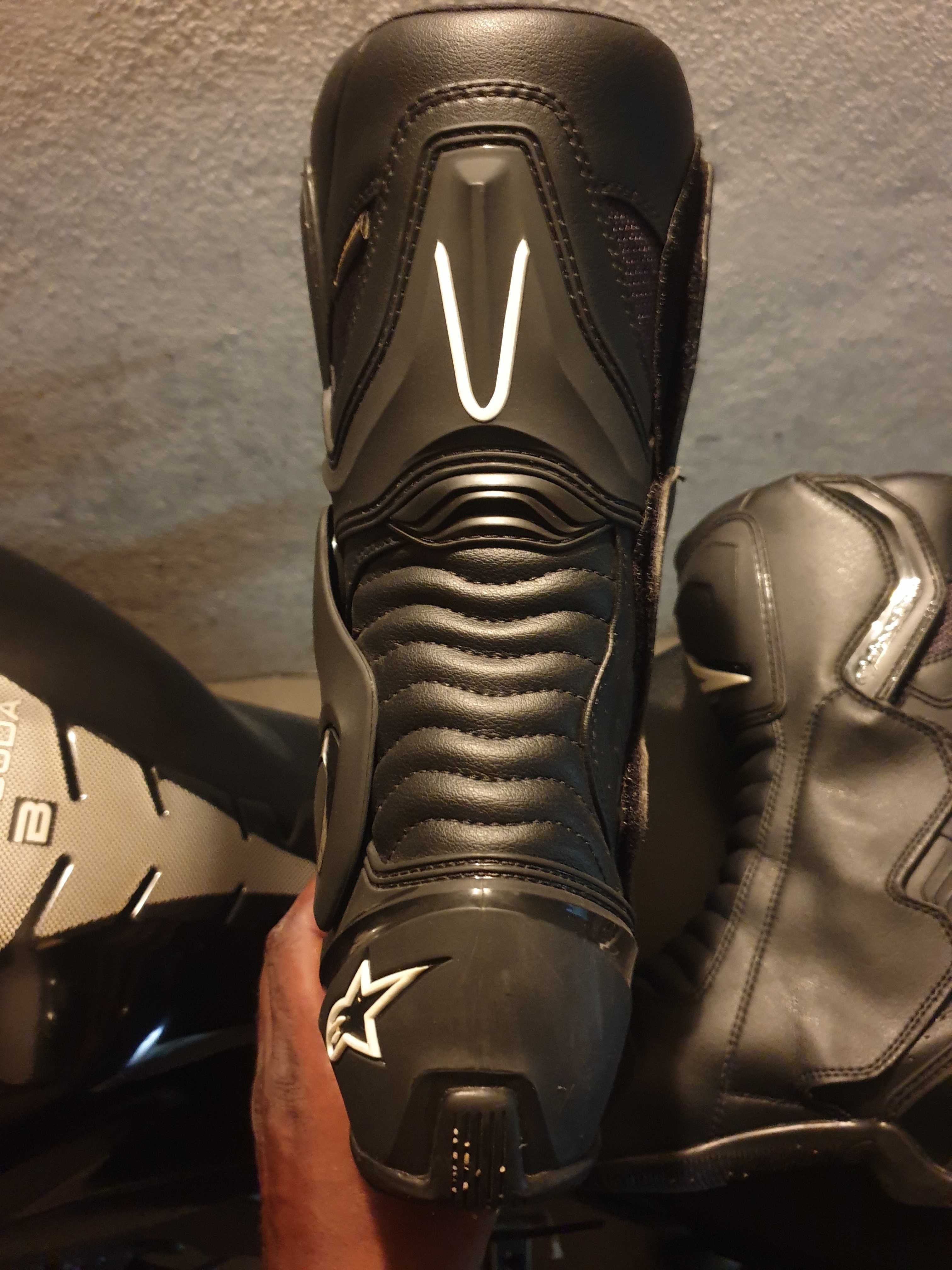 Luvas e botas alpinestars