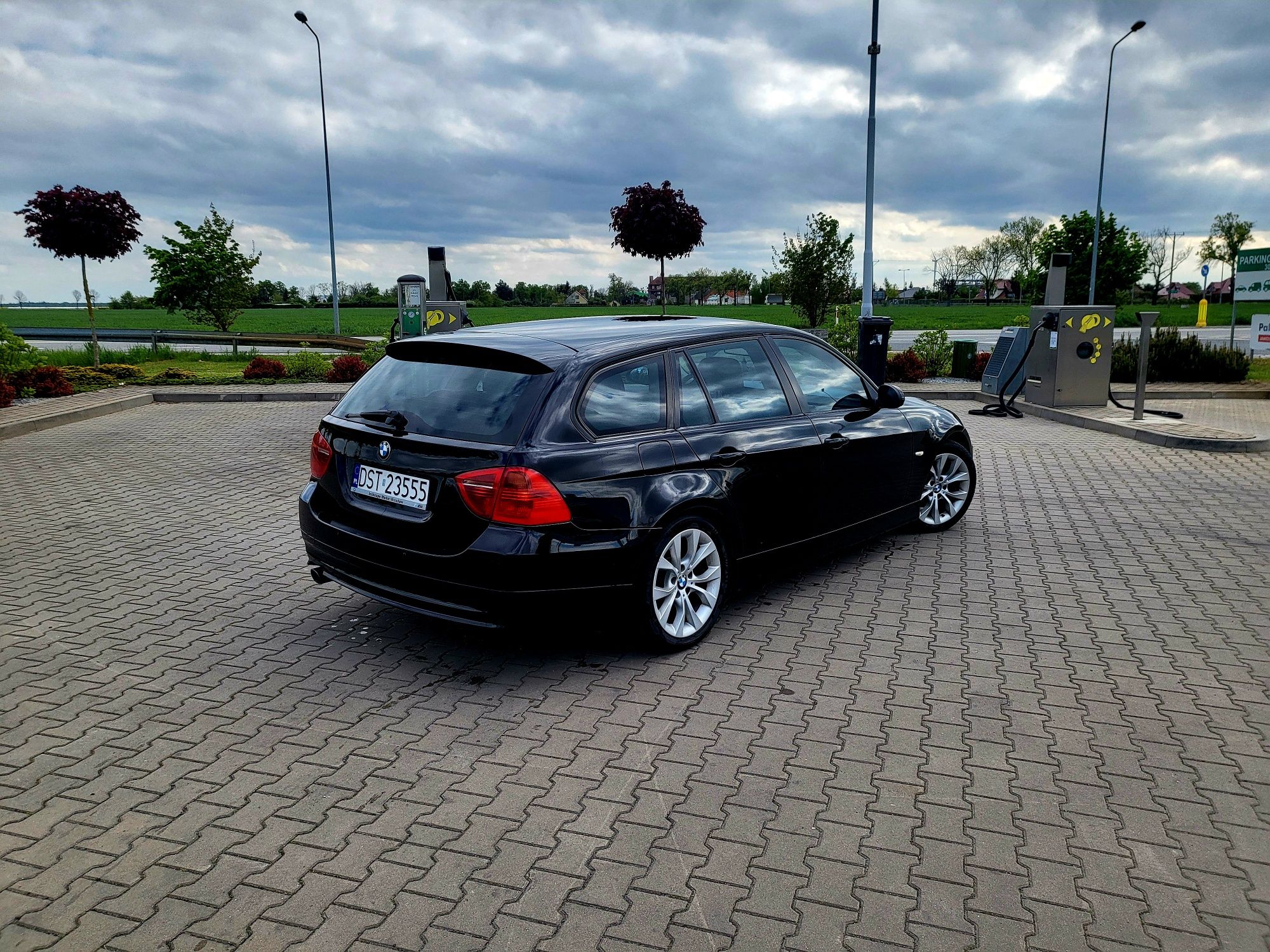 Sprzedam BMW 318d e91 2008r zamiana