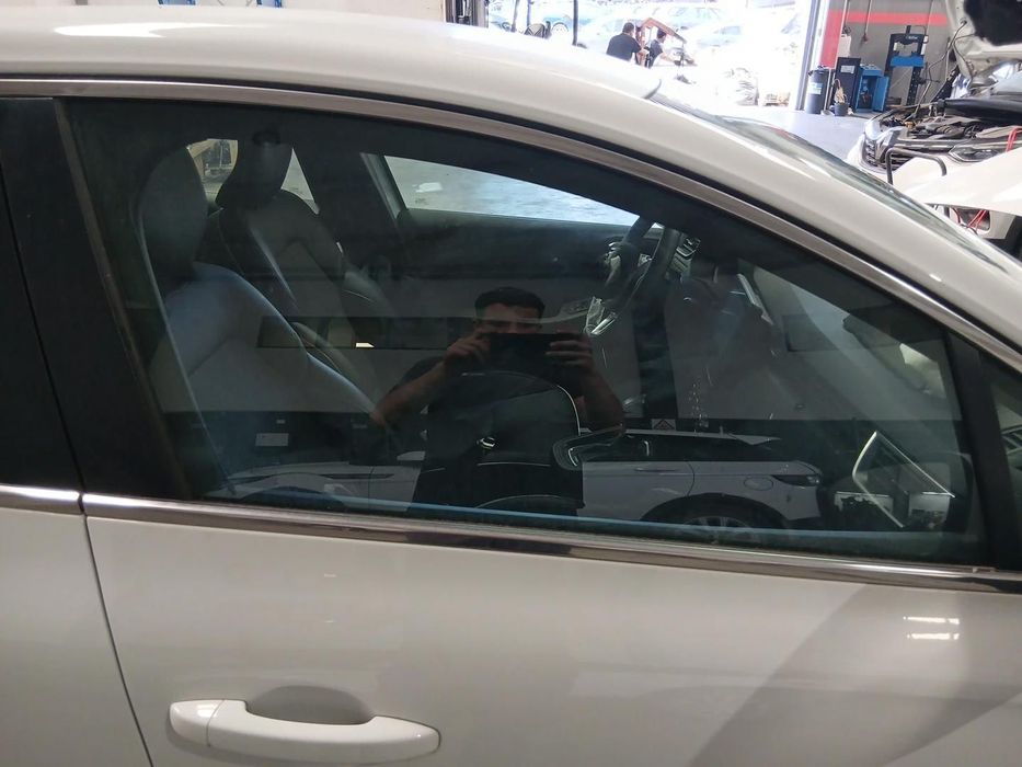 Vidro porta frente direita RENAULT Clio V (BF_)
