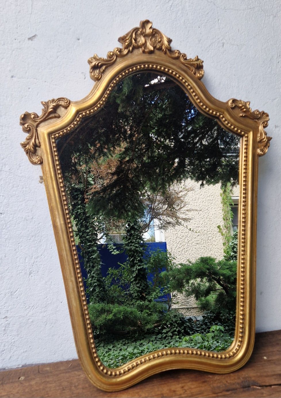 Piękne stylowe lustro w złotej ramie  nr 50