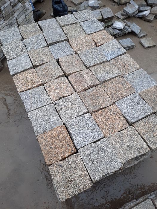 Płytki  granitowe elewacyjne 15/15/2 szaro - żółte