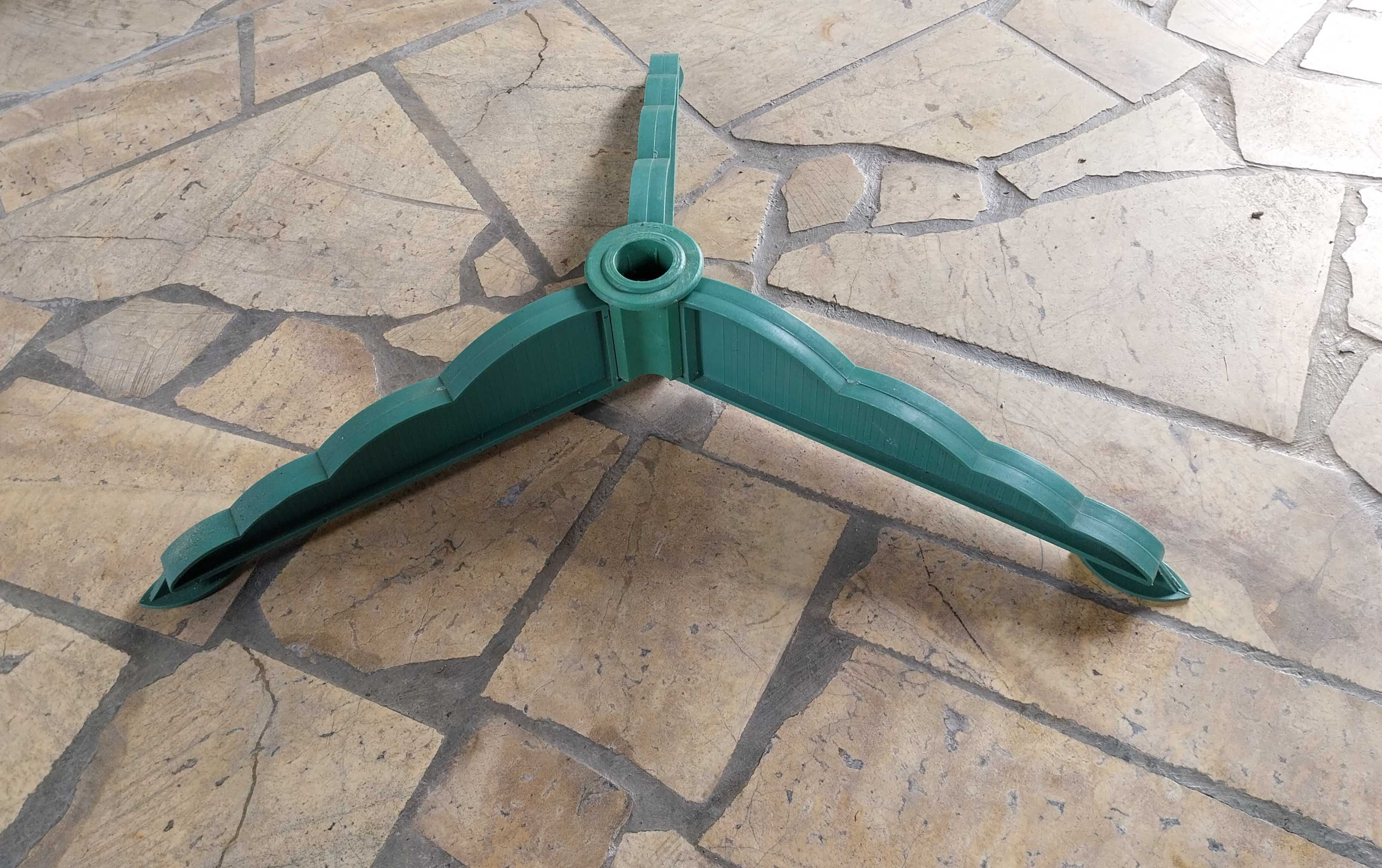 Stojak plastikowy pod choinkę sztuczną - 3 nogi.