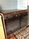 Fogão grande com forno