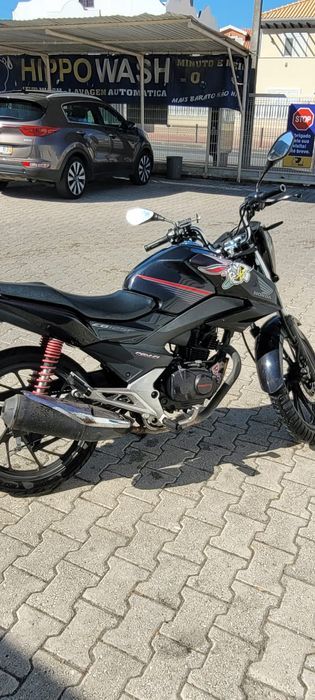 Vende-se CB 125F
