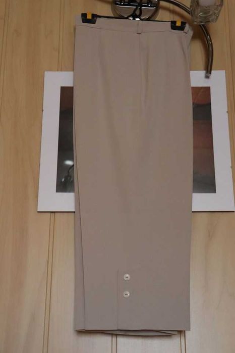 Spodnie damskie beżowe 3/4
