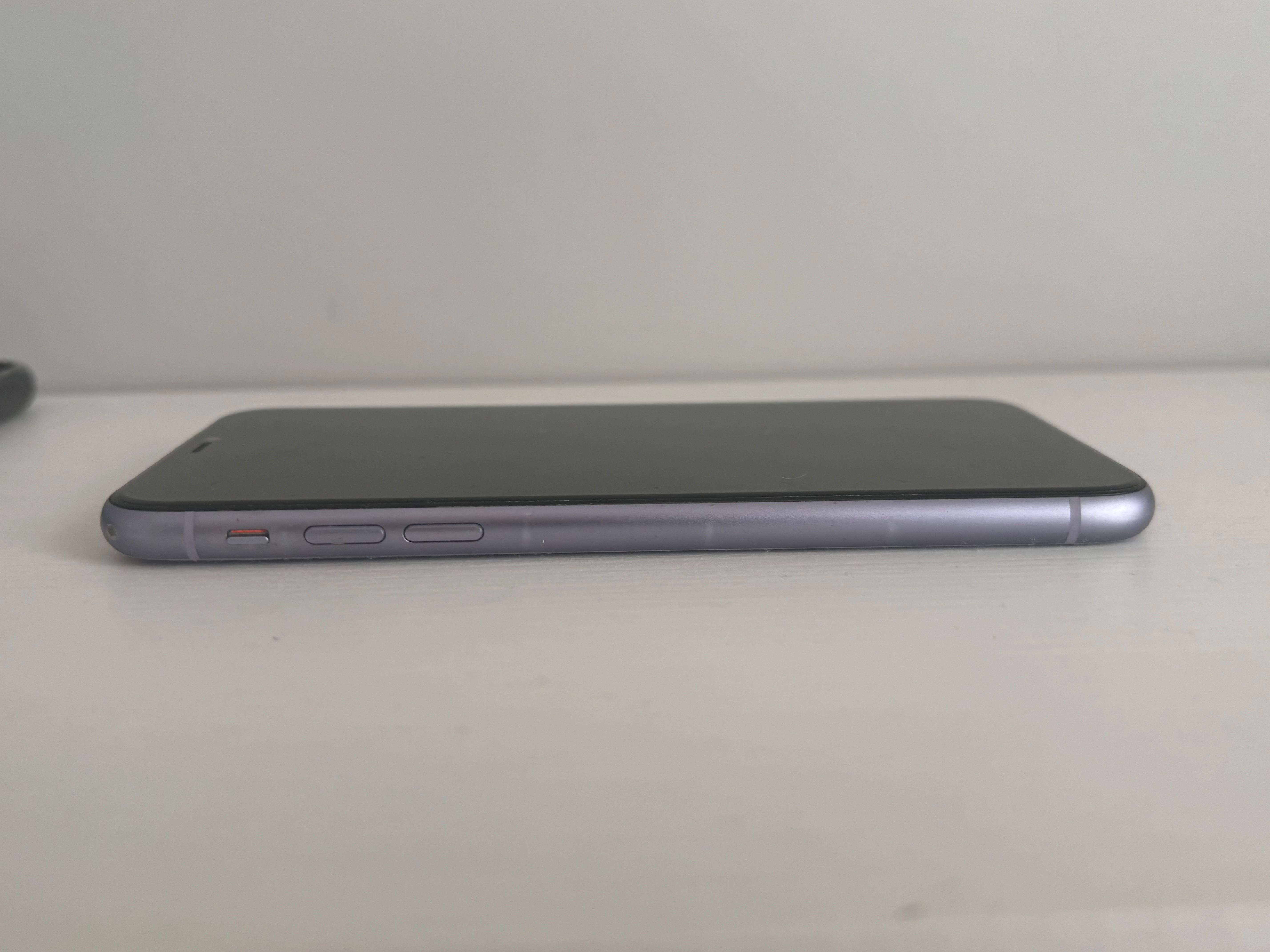 iPhone 11 fioletowy