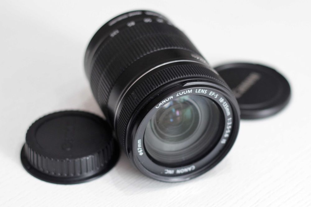 Продам об'єктив Canon EF-s 18 - 135 Is