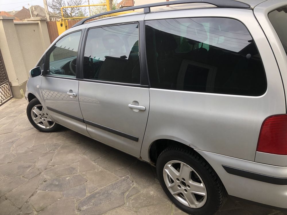 Продам volkswagen sharan 1.9