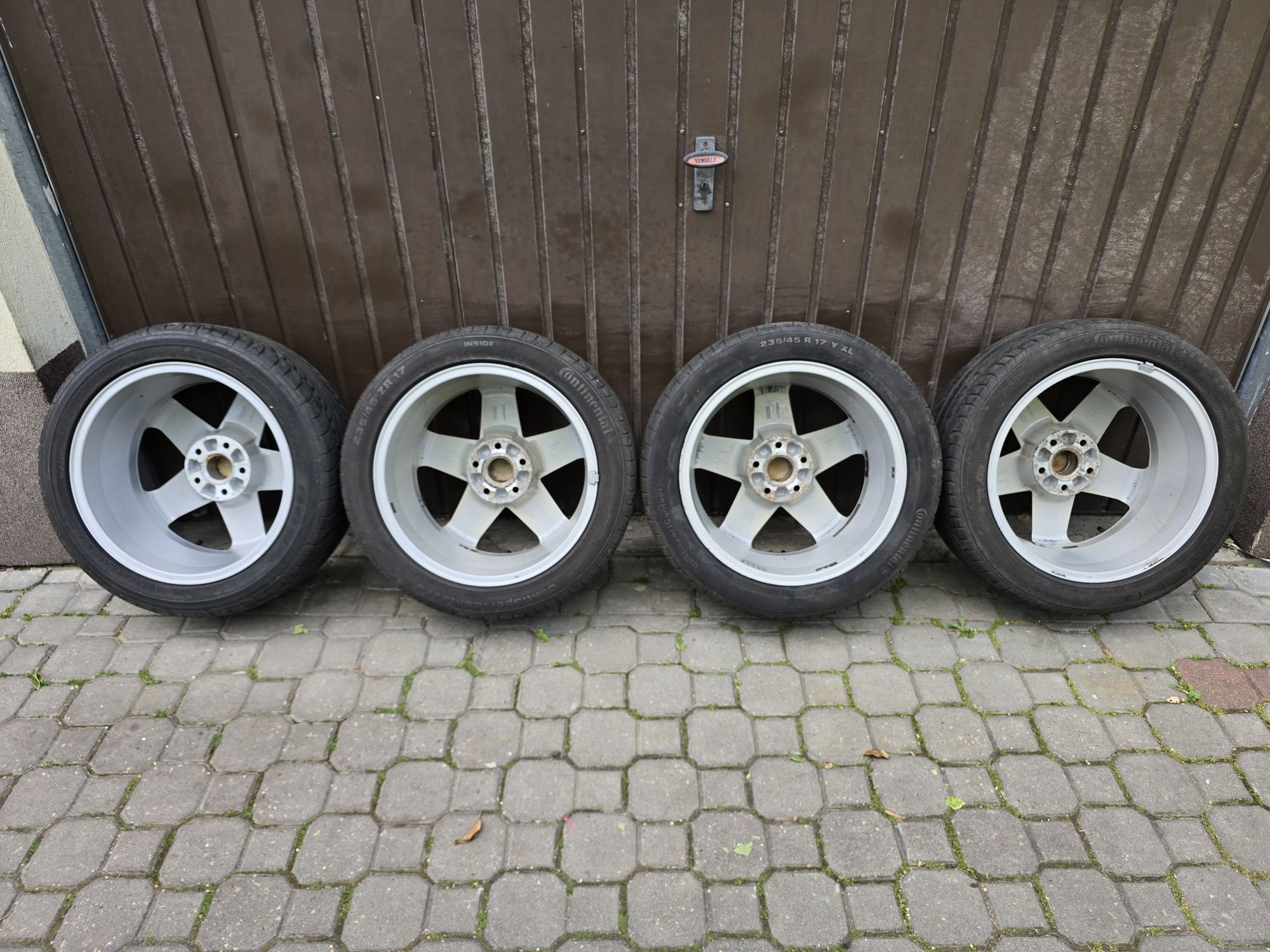 Felgi aluminiowe 17" Audi A4 B6 B7 5x112 A3 A6 C6 TT VW Golf 5 6 7