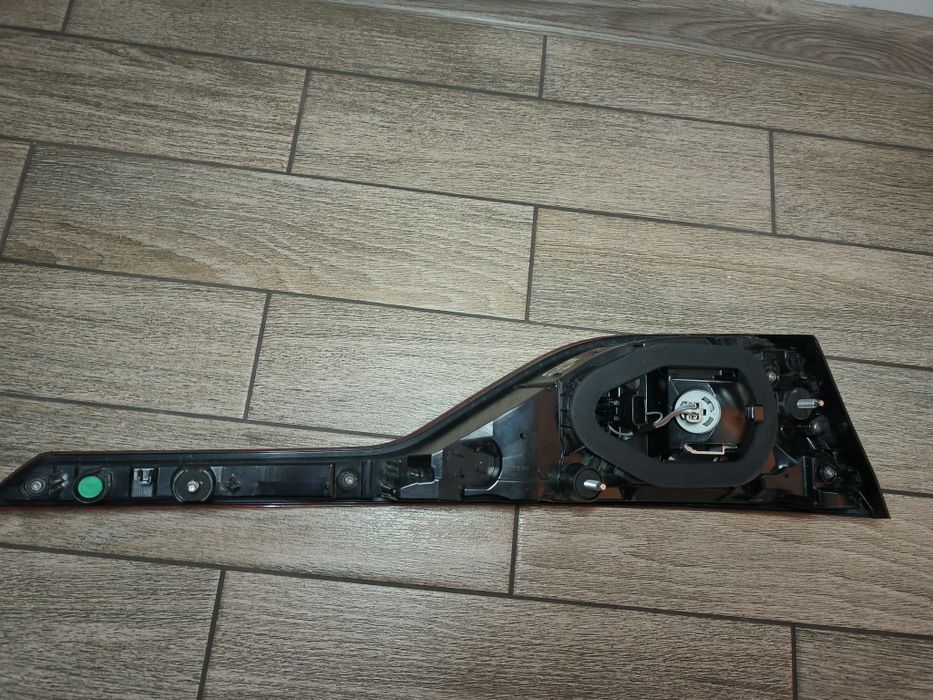 Lampy tylne Renault Talisman Sedan lewy tył prawy tył w klapę bagażnik