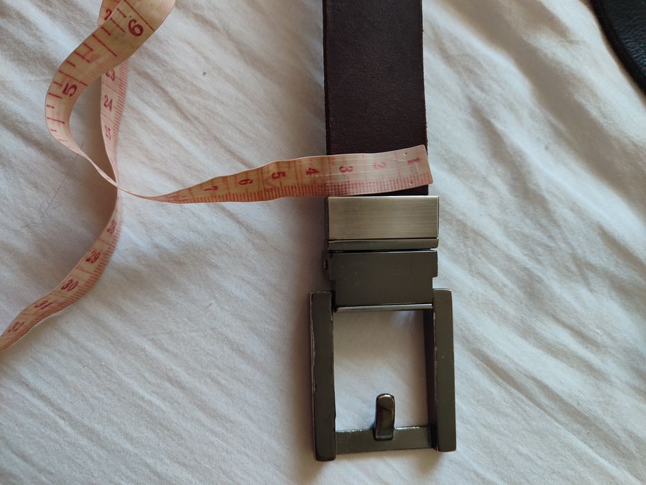 Ремень кожаный  с металлической пряжкой