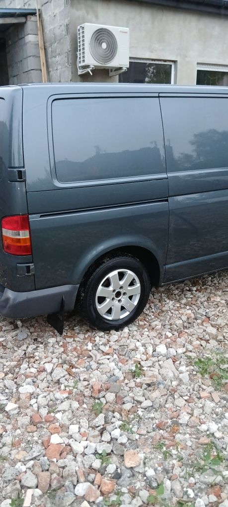 Sprzedam volkswagen t5 4×4 z 2008r. 2,5 tdi 130k VAT 1 Klima hak