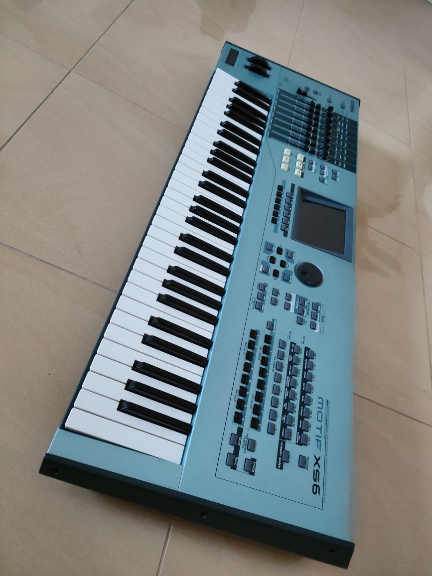 Syntezator Yamaha Motif XS6