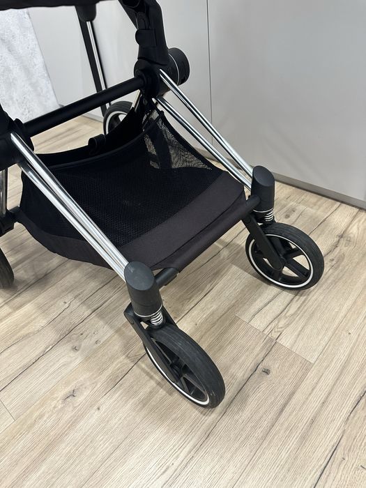 Продам коляску Cybex Priam 4.0  Chrome Black