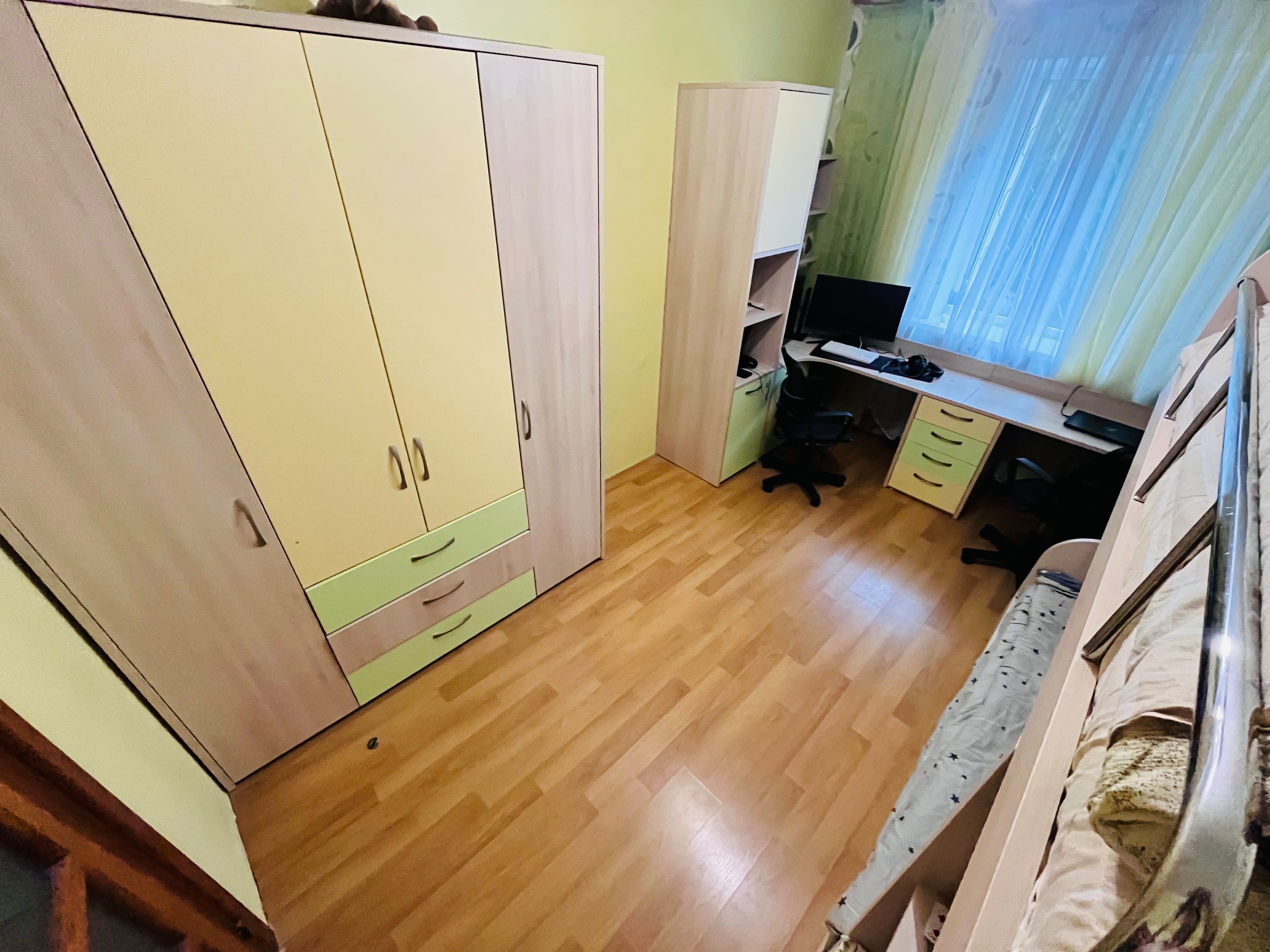 Дитяча спальня для двох дітей