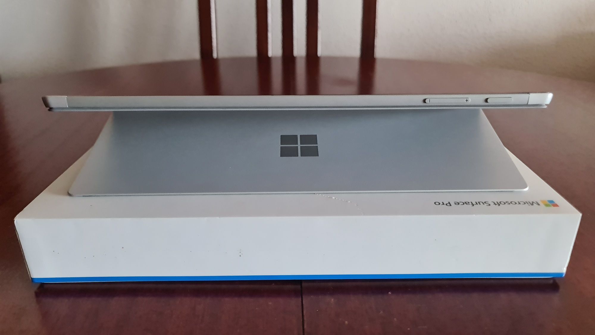 Microsoft Surface Pro 5 2019