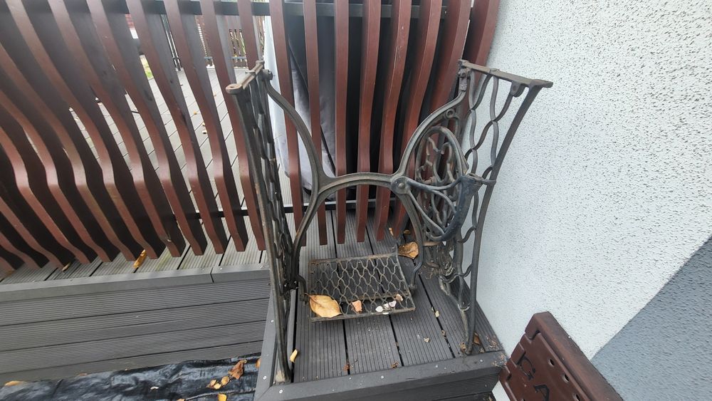 Nogi do maszyny Singer.