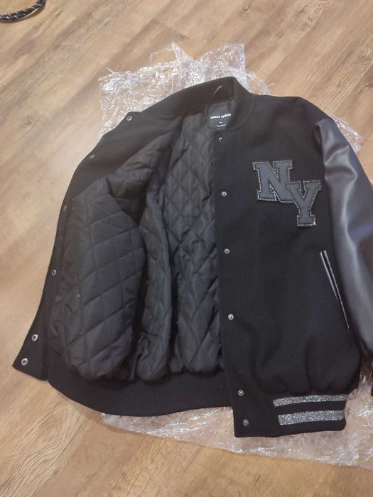 Куртка Ветровка Бомбер женский, размер М, брали в Америке,