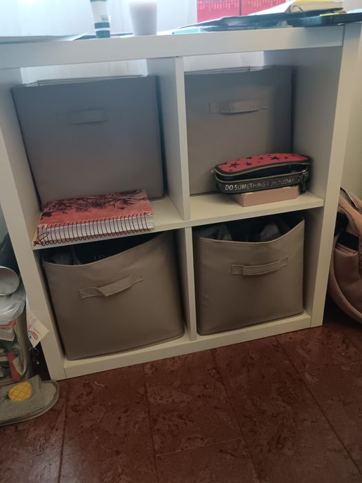 Estante organizadora cubos