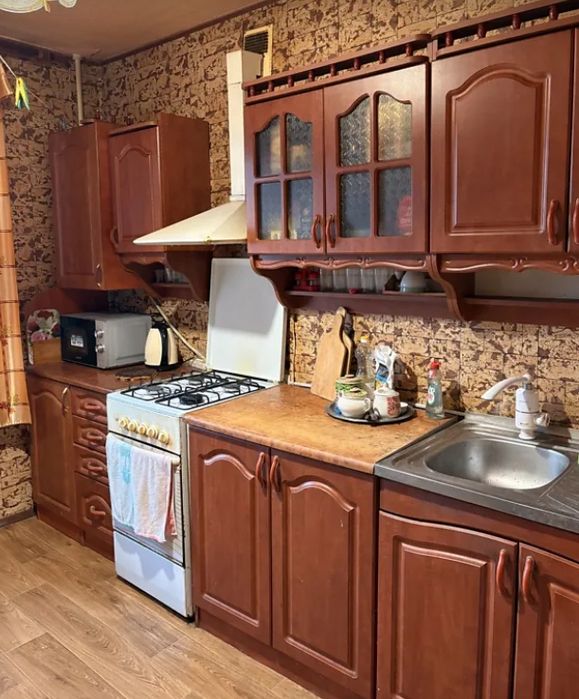 Продаж 3 кімнатної квартири 69 кв.м , цегляний будинок