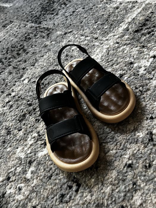 Босоніжки дитячі сандалі