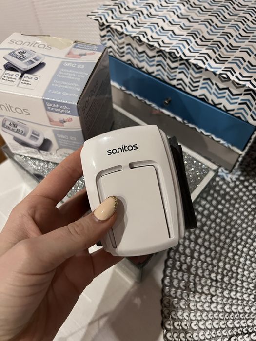 Nowy ciśnieniomierz Sanitas SBC 23 na nadgarstek