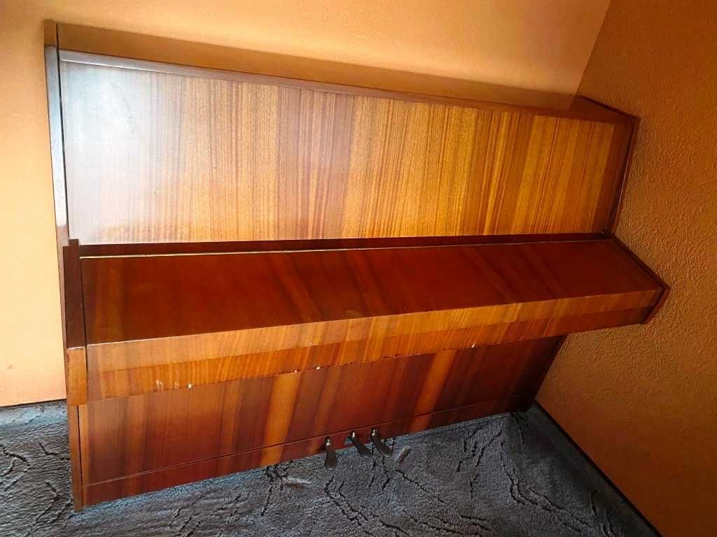 Pianino CALISIA.