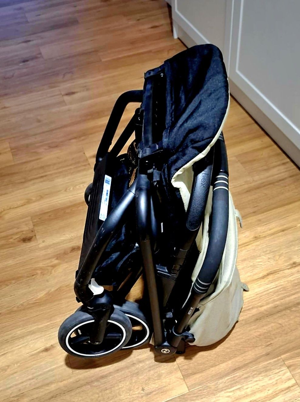 Cybex beezy lava gray s+2