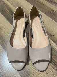 Buty kremowe baleriny Baldaccini 40