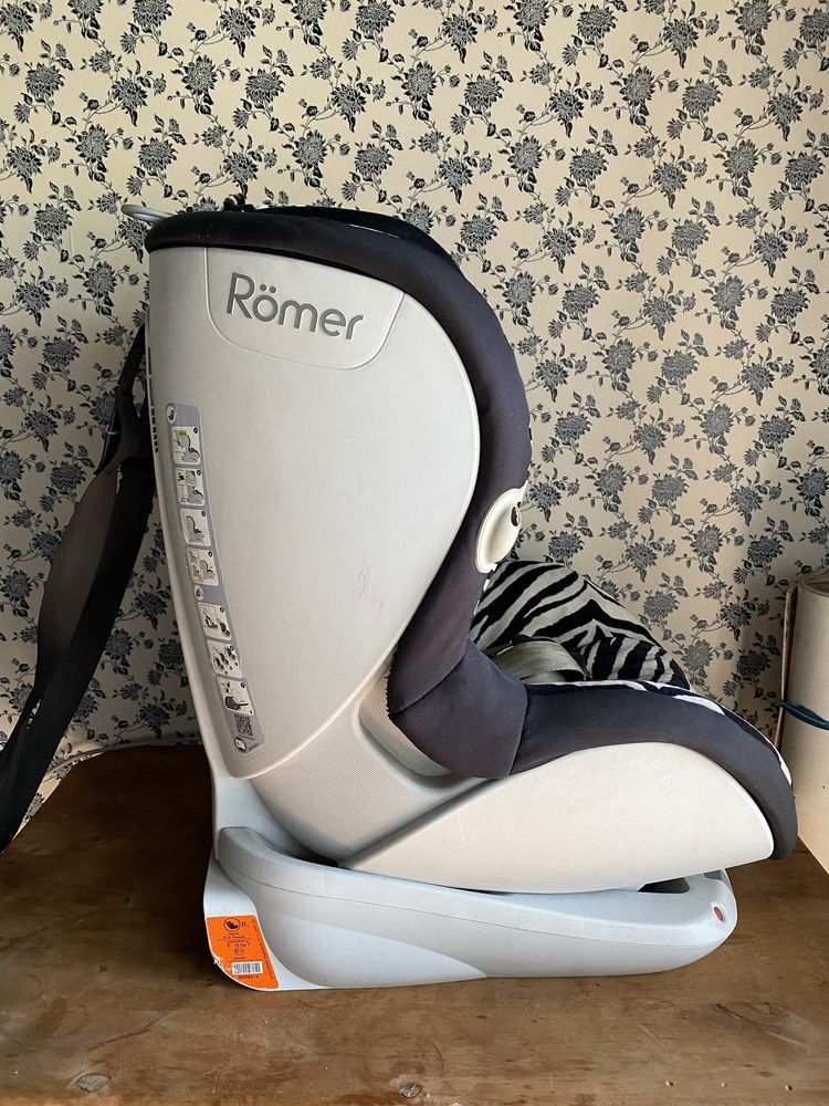 Продам автрокрісло  ROMER Trifix Smart Zebra 9-18