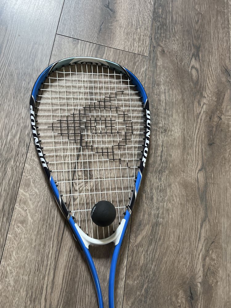 rakieta tenisowa marki Dunlop